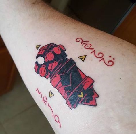 Right hand of doom Hellboy Tattoo Ideas, Doom Tattoo, Right Hand Of Doom, Noxus League Of Legends, Hellboy Tattoo, Tattoo Website, Tattoo Process, Spider Tattoo, Boy Tattoos