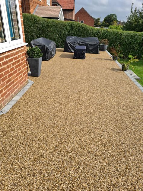 Resin Gravel Driveway, Resin Stone Driveway, Car Driveway Ideas, Resin Bound Patio, Drive Ways Ideas, Resin Patio Ideas, Diy Driveway Ideas Cheap, Resin Driveway Ideas, Diy Concrete Driveway