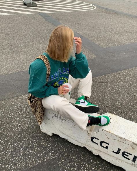 Dark Teal Outfit, Green Jordan 1 Outfit, Green Shoes Outfit, Teal Outfit, Barbara Kristoffersen, Outfits With Jordan 1s Fashion Styles, Teal Outfits, Jordan 1 Outfit, Jordan Outfit