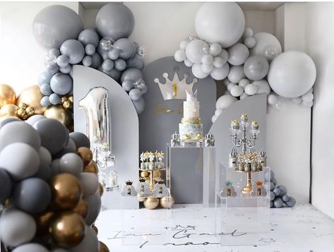 INSPIRATION💕 IDEAS💕 BALLOONS 💕  Best balloon Party styling. Amazing Birthday Party decoration, balloon garland. Event ideas  #balloons #balloon  #Balloonbackdrop  #Balloonwall #kidsparty #partyideas #partystyling #decorations  #birthdayparty #babyshower Grey Balloons, Balloons For Wedding, Pastel Gray, Grey Baby Shower, Pastel Balloons, Girl Baby Shower Decorations, Custom Balloons, Balloon Backdrop, Balloon Wall