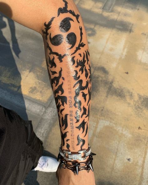 Saske Uchiha Tattoo Ideas, Sakura Hand Tattoo, Sasuke Curse Mark Tattoo Sleeve, Men Inner Forearm Tattoos, Sasuke Curse Mark Tattoo, Anime Tattoos For Men, Sasuke Curse Mark, Sharingan Tattoo, Curse Mark Tattoo