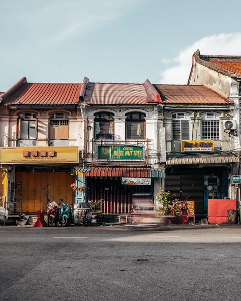 Daily dose of George town. As you bid farewell to George Town, your camera roll becomes a visual chronicle of a city steeped in history, culture, and untold stories. Through your lens, George Town’s heritage comes alive, inviting viewers to embark on their own visual voyage through this enchanting Malaysian gem. #GeorgeTown #PenangHeritage #StreetArtPhotography #ColonialArchitecture #MarketLife #TwilightCapture #CulturalExploration #HistoricCharm #PhotographyJourney #MalaysiaMoments #marcia... George Town Penang, Street Art Photography, George Town, Photography Journey, Colonial Architecture, Camera Roll, Daily Dose, Voyage, History