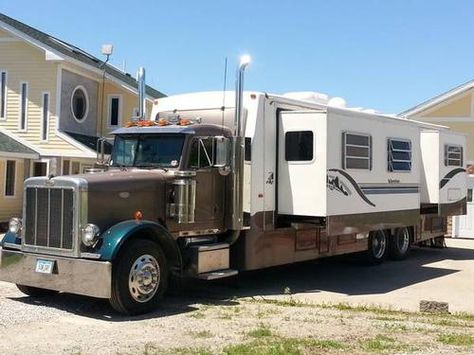 1994 Peterbilt Custom Toterhome -Custom-made RV features a Peter Built semi tractor (does NOT require CDL) that opens into a 32' 2004 Yellowstone Capri camper with 2 slide-outs. - See more at: http://www.rvregistry.com/used-rv/1006111.htm Cool Rvs, Homemade Camper, Rv Motorhomes, Rv Truck, Buying An Rv, Build A Camper, Custom Big Rigs, Cool Campers, Camper Caravan