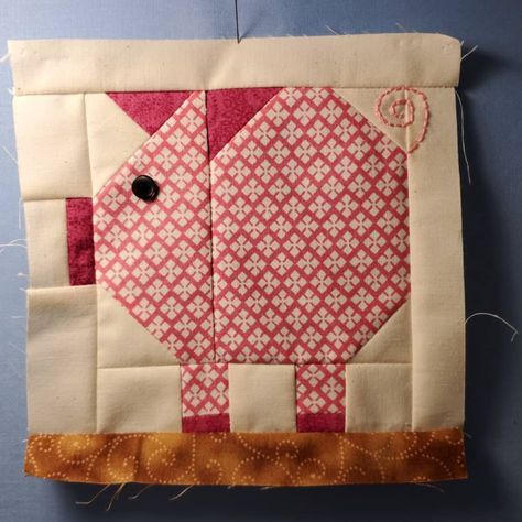 Colchas Country, Farm Quilt Patterns, Farm Animal Quilt, Pig Quilt, Paper Quilting, Homemade Goods, Patchwork Diy, Sewing Quilts, Paper Pieced Quilt Patterns