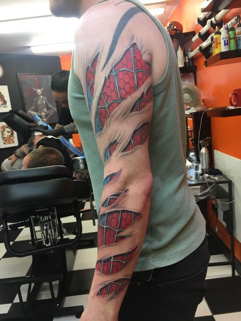 Spiderman Tattoo, Amazing 3d Tattoos, 12 Tattoos, Optical Illusion Tattoo, Embroidery Tattoo, Tattoos Infinity, Tattoo Schrift, Marvel Tattoos, Beautiful Flower Tattoos