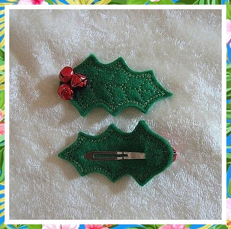 Christmas Hair Accessories - Yes, You Want It! Isn't that what you are searching for? Visit now for more tips. Felt Holly, Juleverksted For Barn, Felt Hair Accessories, Christmas Hair Accessories, Felt Hair Clips, Handmade Hair Clip, Christmas Hair Bows, Christmas Headband, Festival Diy