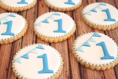 First birthday cookies~         By missbiscuit | Flickr - Photo Sharing! , Blue number, round Number Cookies, Birthday Biscuits, First Birthday Cookies, Monogram Cookies, Sugar Cookie Royal Icing, Sugar Cookie Designs, Pretty Cookies, Baby Cookies, Fancy Cookies