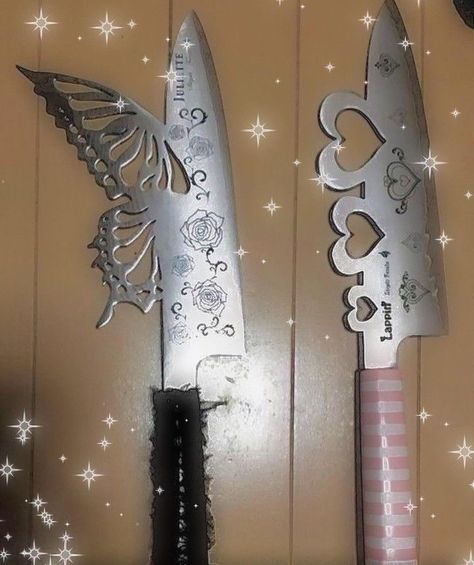 Knife Aesthetic, Creepy Cute Fashion, Foto Kelakar, Pastel Punk, Seni Pop, Pretty Knives, Yami Kawaii, Kawaii Accessories, Cool Knives