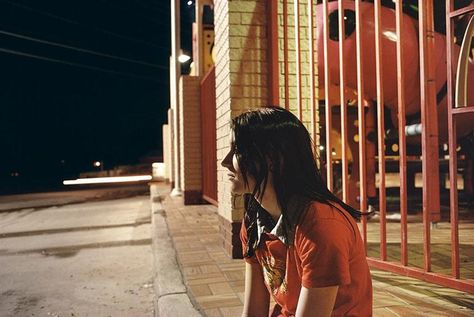 Lisa Sarfati, Lauren #57, Georgetown, TX. 2003 http://www.americansuburbx.com/2011/03/interview-lise-sarfati-new-life.html San Francisco Pier, Lise Sarfati, Oran Algeria, Answer Me, Young Wild Free, Film Images, Photographic Artist, Philadelphia Museum Of Art, French Photographers