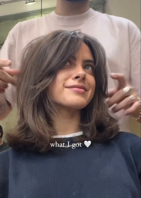 Rambut Brunette, Hair Challenge, Layered Haircuts For Medium Hair, Short Brown Hair, Peinados Fáciles Para Cabello Corto, Haircuts For Medium Hair, Haircuts Straight Hair, Short Hair Styles Easy, Medium Hair Cuts