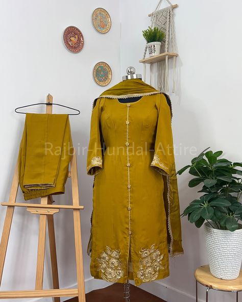 ✨ Organza Fabric with Tabby Organza Duppta. ✨ Hand Embroidered. ✨ Colours Available. ✨ 9467508996 is our only contact number. ✨ Visit Profile for More Designs. #rajbirhundalattire #rajbirhundaldesigns [punjabi suits, designer suits, trending designs, summer outfits, summer collection, designer punjabi suits, new punjabi suits, machine embroidery suits.] Machine Embroidery Suits, New Punjabi Suits, Punjabi Suits Designer, Ladies Suits Indian, Butterfly Cocoon, Boutique Suit, Suits Indian, Easy Dress Sewing Patterns, Suits Punjabi