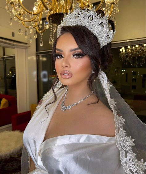 Arab Bride, Dream Wedding Reception, Glam Wedding Makeup, Wedding Dress Jewelry, Bridal Makeup Natural, Wedding Makeup Looks, Beauty Hair Makeup, Bridal Makeup Looks, Princess Bride