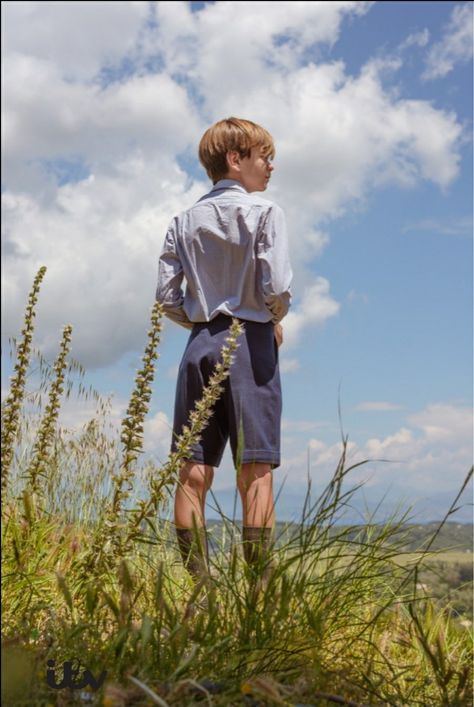 Nature Photography People, Person In Field, Durrells In Corfu, The Durrells, The Durrells In Corfu, Street Photography People, Narrative Photography, Scenery Photography, Anatomy Poses