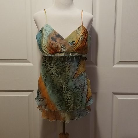 Spaghetti Strap 100% Silk Camisole. Turquoise, Orange, Green, And Black. Turquoise Lining Around Top. Made In North America. Turquoise Aesthetic Clothes, Outfits For Portugal Summer, Spaghetti Top Outfit, Orange And Blue Outfit, Y2k Theme Party Outfit, Goodwill Bins, Street Style Nyc, Ugly Outfits, Orange Outfit