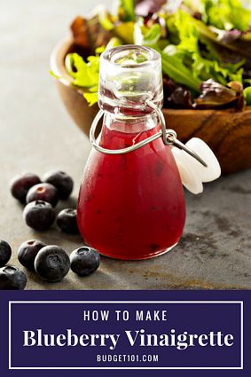 Low Calorie Dressing Recipe, Blueberry Salad Dressing, Olive Oil Salad Dressing, Diy Salad Dressing, Blueberry Vinaigrette, Vinaigrette Dressing Recipe, College Nutritionist, Blueberry Salad, Different Salads