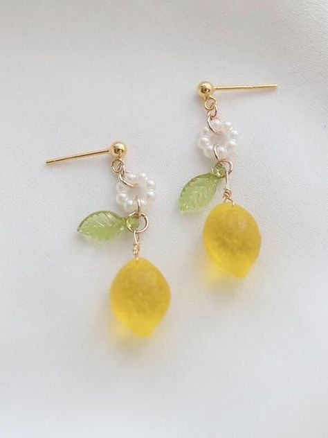 Discover the best minimalist jewelry on Amazon, perfect for all styles. Kawaii Lemon, Lemon Earrings, Cool Jewelry, Ear Clips, Earrings Ear, Funky Jewelry, Fancy Jewelry, Girly Jewelry, Everyday Items