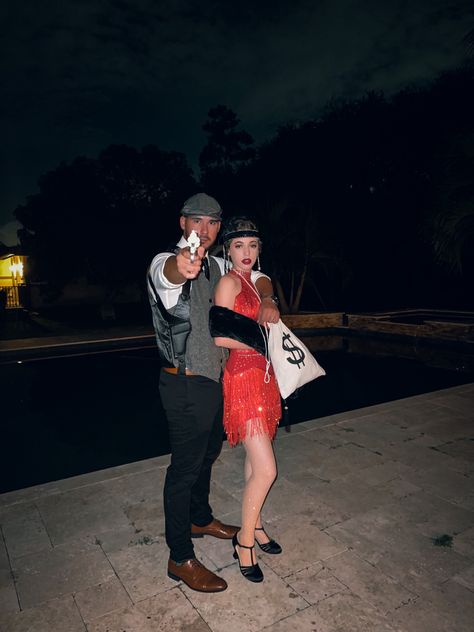 Peaky Blinders Couple Costume, Peaky Blinder Halloween Costume, Mafia Theme Party Outfit, Casino Theme Party Outfit, Mafia Theme Party, Peaky Blinders Costume, Mafia Party, Halloween Mujer, Party Outfit Men