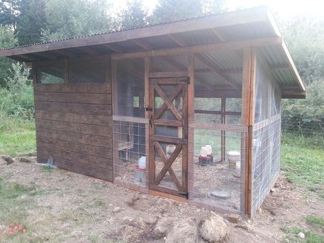 Click this image to show the full-size version. Open Chicken Coop, Open Air Chicken Coop, Automatic Waterer, Cute Chicken Coops, Chicken Hats, Outdoor Gardens Landscaping, Small Farms, Coop Ideas, Raising Backyard Chickens