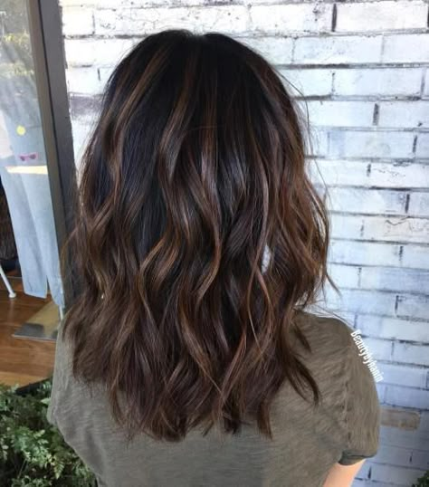 60 Chocolate Brown Hair Color Ideas for Brunettes in 2023 Chocolate Brown Hair Dye, Dark Chocolate Hair, Wavy Hairstyle, Hair Color Chocolate, Chocolate Brown Hair Color, Choppy Layers, Brown Hair Dye, Medium Layered Haircuts, Medium Layered Hair