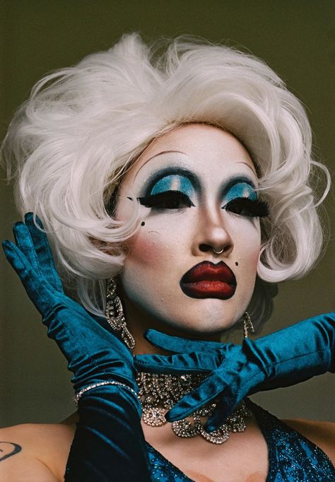 belles of the ball: meet london's female drag queens - i-D Drag Make-up, Drag Queen Makeup, Drag King, Drag Makeup, Queen Makeup, Photographie Portrait Inspiration, Make Up Inspo, Hur Man Målar, Jessica Rabbit