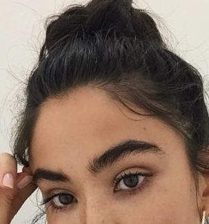 ˗ˏ�ˋ @theartofblushing ˎˊ˗ Thick Eyebrows Natural, Thick Eyebrow Shapes, Grow Eyebrows, Big Eyebrows, Straight Eyebrows, Eyebrow Trends, Brown Eyes Black Hair, Bushy Eyebrows, Dark Eyebrows