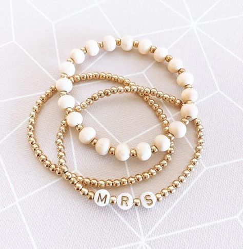 Cheap Personalized White Beaded Bracelets, Wedding Bracelets For Bridesmaid Clay Bead, Cheap White Beaded Bracelets As Personalized Gift, Handmade Beaded Bracelets Novia, Beads Letters, Mama Bracelet, Birthday Bracelet, Moms Bracelet, Clay Bracelet