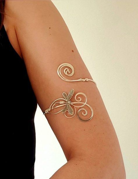 Silver Handmade Adjustable Dragonfly Upper Arm Cuff Wrap, Elven Fairy, Festival, Boho Band - Etsy UK Dragonfly Inspired Dress, Upper Arm Bracelets Gold, Silver Accessories For Prom, Arm Cuffs Aesthetic, Day Festival Outfit Summer, Wedding Assesories, Jewelled Dress, Arm Band Jewelry, Elven Fashion