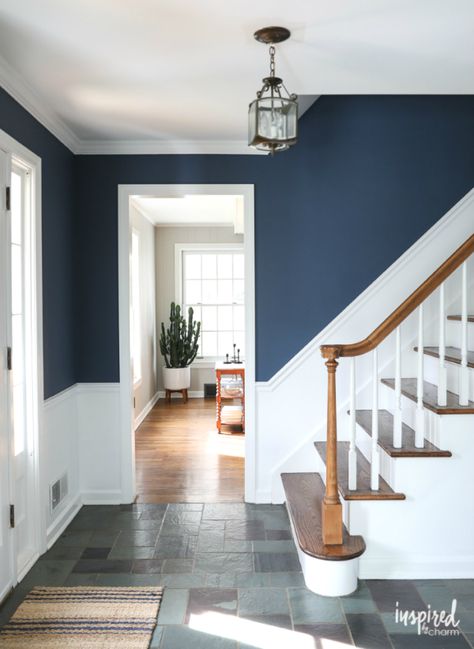 ciao! newport beach: my favorite shade of blue... Entryway Update, Lambriseringen Gang, Entryway Colors, Entryway Paint, Foyer Paint, Blue Hallway, Hallway Paint, Star Lights On Ceiling, Stiffkey Blue