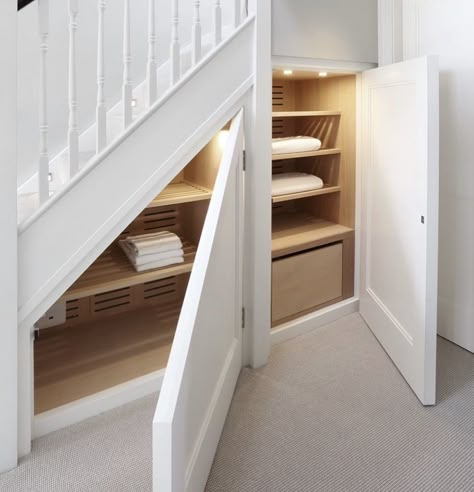 Understair Storage, Under Stairs Nook, Under Stairs Ideas, Under Staircase, Under Stairs Storage Solutions, Stair Nook, Closet Under Stairs, Under Stair Storage, تحت الدرج