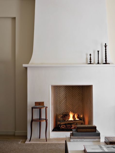 Window Over Fireplace, Writers Cabin, Fireplace In Dining Room, European Fireplace, Northern House, Rural Homestead, Den Fireplace, Lakeview House, Plaster Fireplace