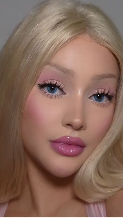 Mean Girls Makeup, Barbie Makeup Look, Makeup Barbie, Peach Makeup, Girly Makeup, Princess Makeup, Barbie Makeup, Ethereal Makeup, Chique Outfits