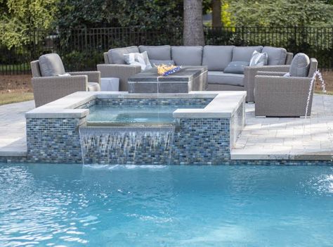 Small Backyard Pool Ideas on a Budget | Small Budget Pools Modern Pool And Spa, Backyard Pool House, Moderne Pools, Rectangle Pool, Beach Entry Pool, Patio Remodel, Endless Pool, Vinyl Pool, Pool Remodel