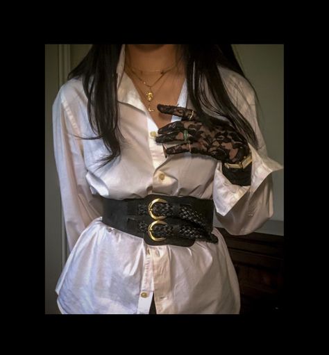 White Lace Gloves Outfit, Lace Gloves Outfit, Korean Fashion Aesthetic, White Lace Gloves, Outfit Ideas Modest, Gloves Outfit, High Fashion Accessories, White Button Up, Lace Gloves