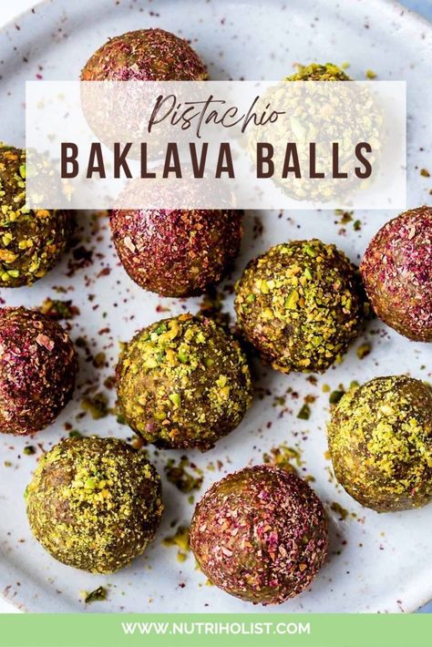 These Pistachio Baklava Balls are made with wholesome ingredients like pistachios, rolled oats, and raw honey, and are packed with flavor and nutrition. They’re also gluten-free, dairy-free, and refined sugar-free and can be made in less than 15 minutes! Diwali Sweets Recipe, Pistachio Baklava, Baklava Recipe, Eggless Desserts, Diwali Sweets, Yummy Healthy Snacks, Homemade Sweets, Low Carb Vegan, Indian Dessert Recipes