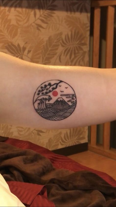 #tattoo #travel #mtfuji #japan #beautiful #artwork Mt Fuji Tattoo, Japan Beautiful, Tattoo Travel, Mt Fuji, Nature Tattoos, Tattoo Inspo, Beautiful Artwork, Tatting, Japan