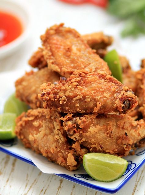 Chicken Wings Aesthetic, Best Wing Sauce, Chicken Wing Sauce Recipes, Wings Aesthetic, Chicken Wing Recipes Fried, Slow Cooker Thai Chicken, Wing Sauce Recipes, Chicken Wing Sauces, Fried Chicken Wings