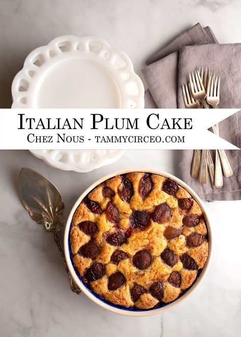 Plums are delicious in desserts! Italian Plum Cake can be a breakfast cake, a tea cake, or a dessert with a bit of whole whipped cream. Italian Plum Cake Recipes, Italian Plum Cake, Plums Recipes Dessert, Desserts Italian, Plum Dessert, Plum Recipes, Italian Recipes Easy, Cookies Pastry, Homemade Cake