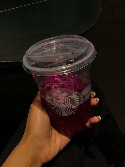 Dragonfruit Aesthetic, Starbucks Dragonfruit Refresher, Mango Dragonfruit Refresher Starbucks, Starbucks Mango Dragonfruit Refresher, Mango Dragonfruit Refresher, Dragonfruit Refresher, Aesthetic Starbucks, Yummy Comfort Food, Starbucks Drinks