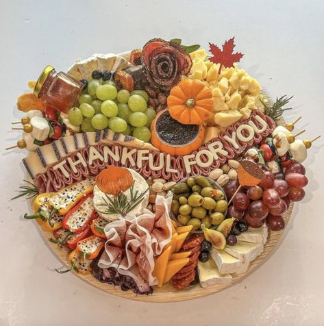 Thanksgiving Charcuterie, Large Charcuterie Board, Meat Tray, Thanksgiving Snacks, Fruit Trays, Thanksgiving 2023, Holiday Appetizers Easy, Halloween Board, Food Boards