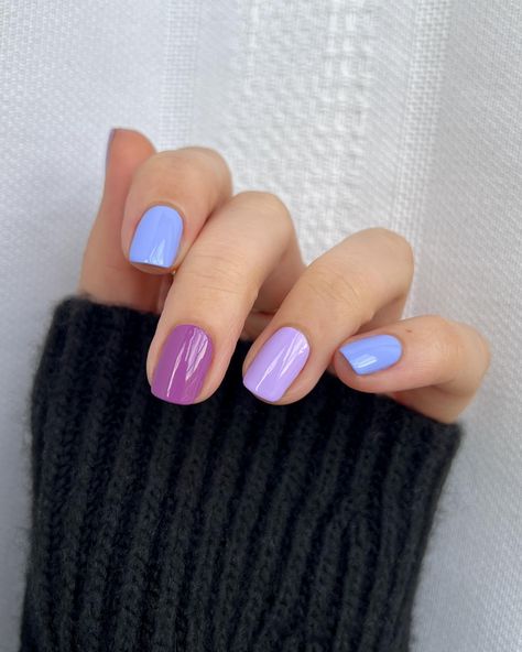 A cutie purple skittle 💜 do you prefer combining colors or a single color mani? Mixing these cool & warm purples looked better than I thought! ☺️ Using all @holotaco (gifted) nail polish: Peri-Social, Cereal Killer, Feeling Fiendish . . . #nails #nailideas #nailinspo #naildesigns #diynails #nailtrends #manicure #uñas #springnails #purplenails #mani #holotaco #pastelnails nail inspo natural nails spring nails purple nails periwinkle nails holo taco pastel nails Natural Nails Spring, Spring Nails Purple, Nails Periwinkle, Nail Inspo Natural Nails, Periwinkle Nails, Combining Colors, Posh Nails, Holo Taco, Cereal Killer