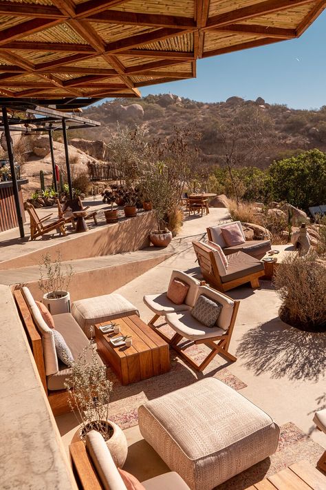 TOBA, Valle de Guadalupe - Menu, Prices & Restaurant Reviews - Tripadvisor Rustic Restaurant Interior, Vineyard Restaurant, Resort Ideas, Farm Cabin, Mexican Architecture, Hotel Beach, Resort Interior, Desert House, Rustic Restaurant