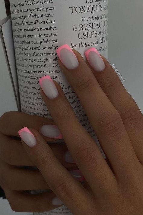 Pink French tip nails that give a light and bubbly twist to the classic French manicure. Pink French Tip Nails, Pink French Tip, Pink French Nails, Gel Nails French, Milky Nails, Wow Nails, French Tip Nail Designs, Pink French, Tip Nails