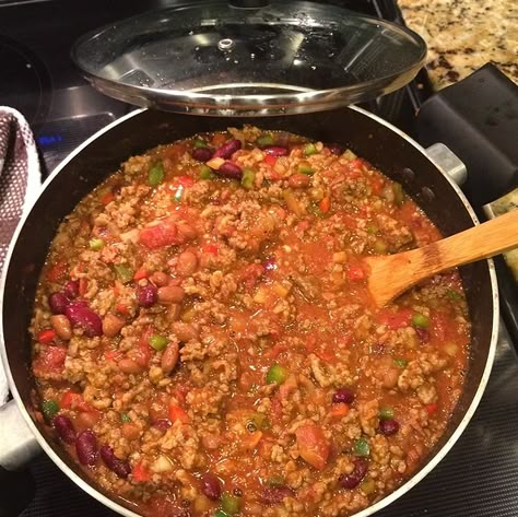 Boilermaker Tailgate Chili https://www.bobsmarket.com/recipes/boilermaker-tailgate-chili Boilmaker Tailgate Chili, Tomato Based Chili Recipe, Butter Bobs Chili, Boilermaker Chili Recipe, Tailgate Chili Boilermaker, Boilermaker Chili, Chili Parlor Chili 12 Tomatoes, Tailgate Chili, Boilermaker Tailgate Chili