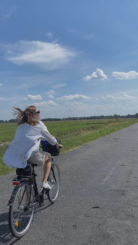 Bike Ride Aesthetic, Biking Aesthetic, Bicycle Aesthetic, Summer Bike Ride, Summer Bike, Cycle To Work, Happy Gut, Bike Aesthetic, Riding Bike