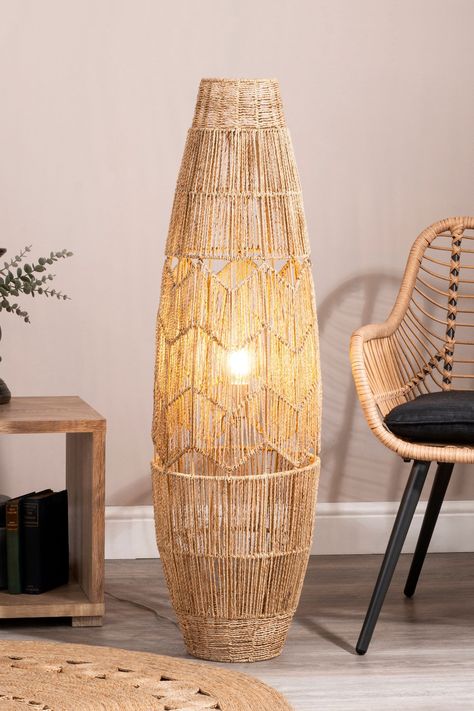 Rattan Lamp In Bathroom, Basket Floor Lamp, Boho Standing Lamp, Diy Boho Light Shade, Home Decor Earthy, Boho Lamps Bohemian Decor, Natural Materials Interior Design, Boho Lamp Shades, Bohemian Lights