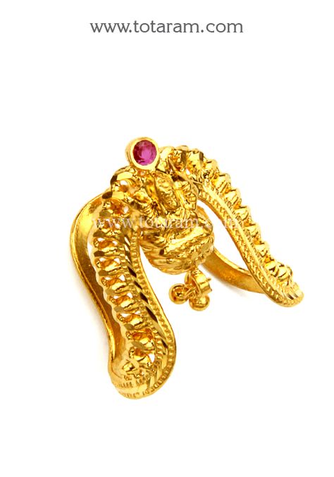 22K Gold Lakshmi Vanki Ring With Red Stone Ring With Red Stone, Vanki Ring, Antique Gold Locket, Gold Kada, Indian Gold Jewelry, Indian Rings, Black Beads Mangalsutra Design, Gold Earrings Models, Antique Pins