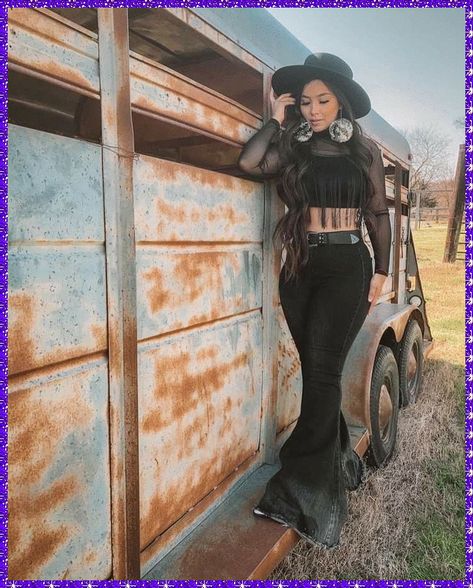 Fall Western Outfits Women, Ranchero Outfits Women, Black Cowgirl Outfit, Party Outfit Black Women, Rodeo Outfits For Women, Party Outfit Black, Black Rodeo, Takuache Girl Outfits, Vaquera Outfit