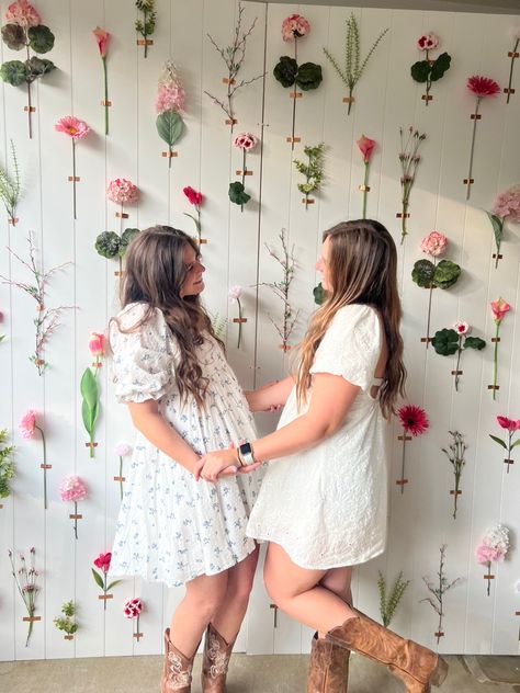 Flower Back Drop Photoshoot, Bridal Shower Flower Backdrop, Baby In Bloom Shower Ideas Backdrop, Baby Shower Flower Backdrop, Tea Party Baby Shower Backdrop, Baby In Bloom Photo Backdrop, Wildflower Baby Shower Backdrop, Wildflower Baby Shower Theme Decor, Baby In Bloom Shower Ideas Decorations