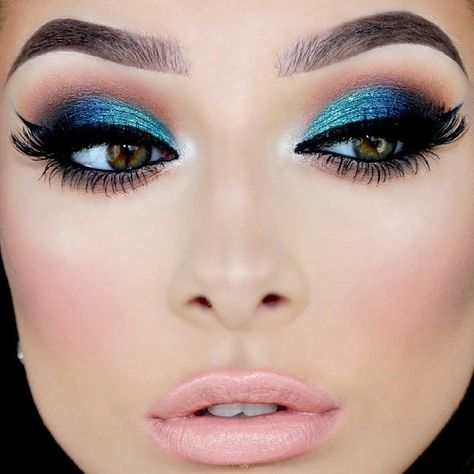 Eye Shape Makeup, Lovely Makeup, Blue Makeup Looks, Beauty Make-up, Makijaż Smokey Eye, Mermaid Makeup, Blue Eyeshadow, Blue Makeup, Colorful Eyeshadow