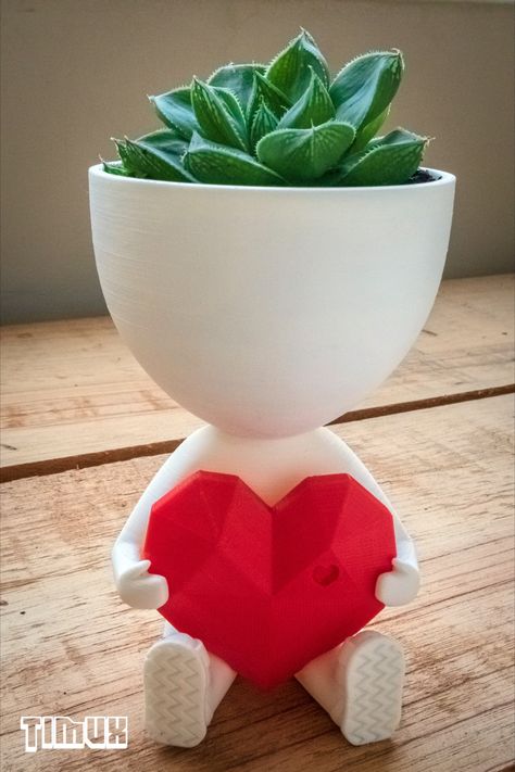 We sell the .stl file of this Robert Plant pot so you can print it in your 3D printer. Visit the link to see the details and another photos of these model. 3d Printed Flower Pot, 3d Printing Ideas To Sell, 3d Ideas, Mini Cactus, Tire Tread, Old Tires, Robert Plant, Back Patio, Plant Pots